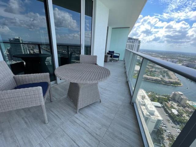 Stay At The Top With Amazing Views By Rent4Us 好莱坞 外观 照片