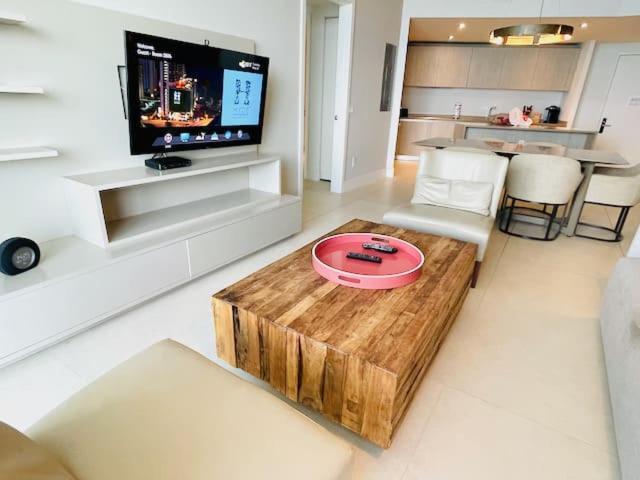 Stay At The Top With Amazing Views By Rent4Us 好莱坞 外观 照片